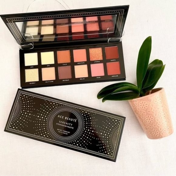 Ace Beauté Serenity Eyeshadow Palette & Aria Reusable Makeup Swabs New - Picture 3 of 8